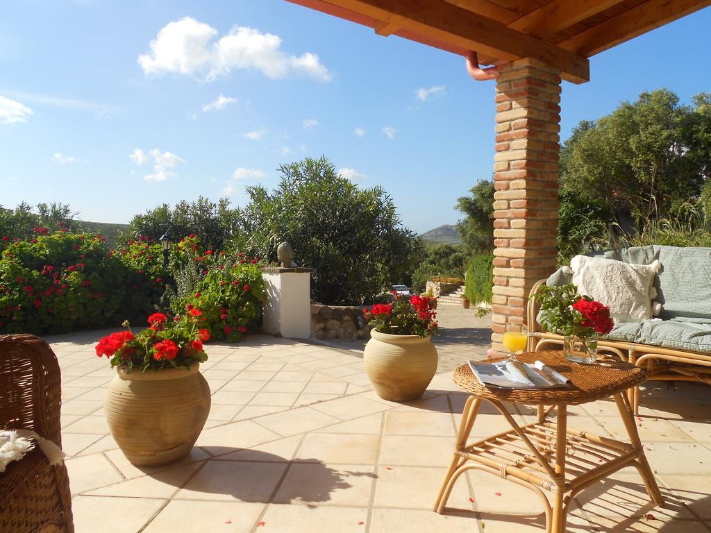Sa Ruscitta Bed & Breakfast Sant'Antioco Exterior photo